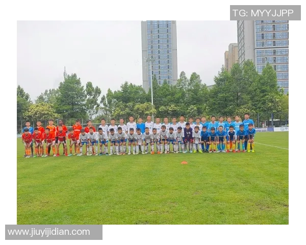 贝里与福利特的精彩对决揭示足球战术与团队协作的魅力与挑战